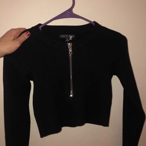 Black Cropped Long Sleve